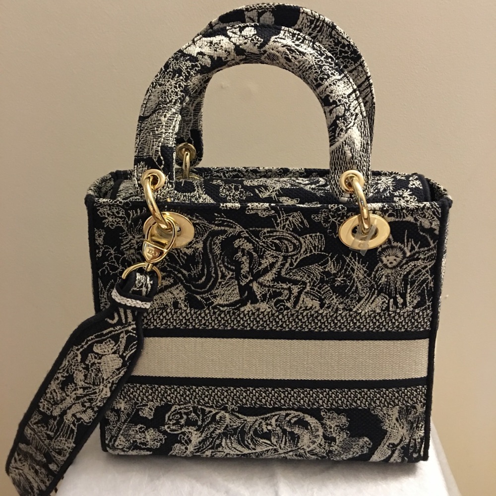 Crossbody bag
